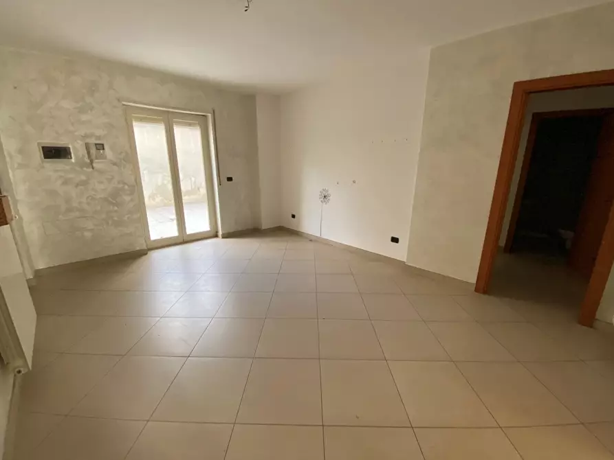 Immagine 1 di Appartamento in vendita  in Via Francesco Lapenna a Adelfia