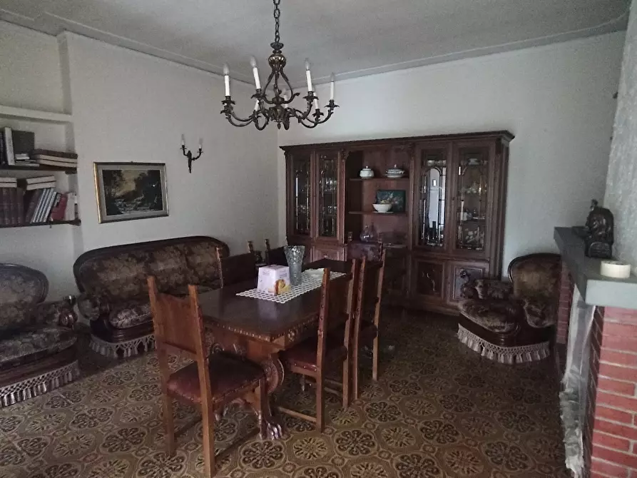 Immagine 1 di Appartamento in vendita  a Fivizzano