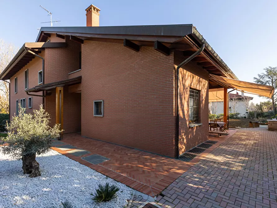 Immagine 1 di Villa in vendita  in Via Croara a San Lazzaro Di Savena
