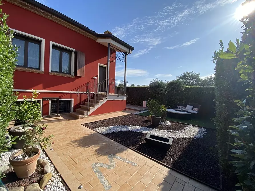 Immagine 1 di Villa in vendita  in via mondaini a Verucchio