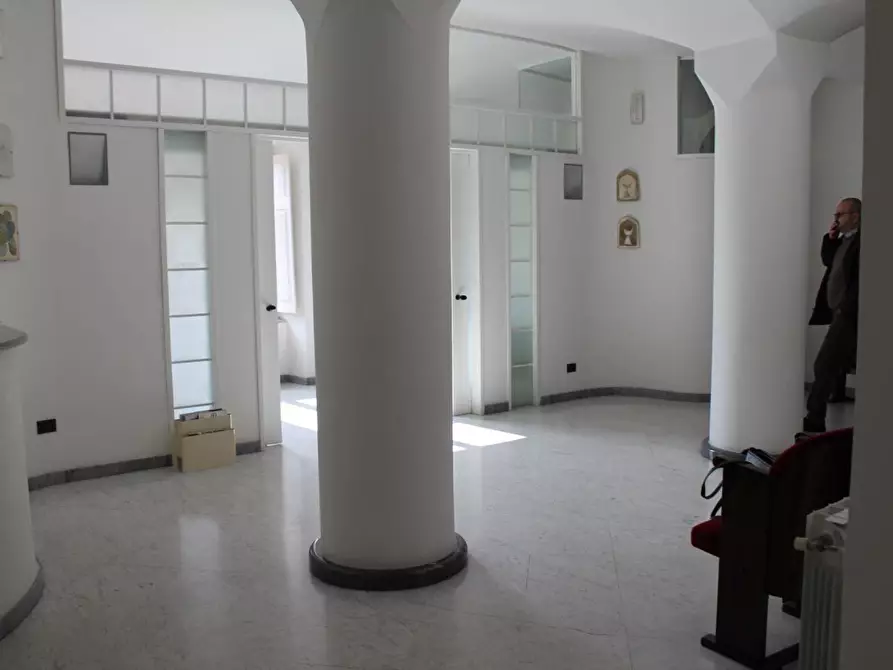Immagine 1 di Ufficio in vendita  a Carrara