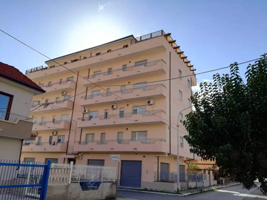 Immagine 1 di Appartamento in vendita  in Via Ferruccio Scaglia a Cassano Allo Ionio