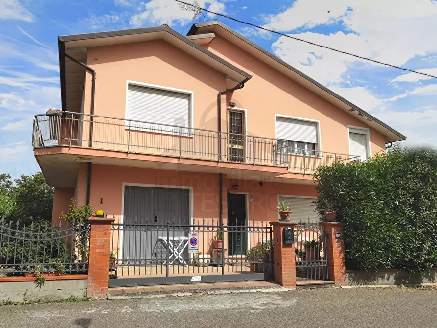 Immagine 1 di Villa in vendita  in Via lenin a Verucchio