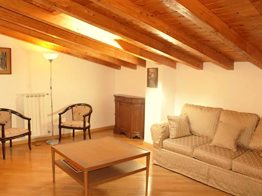 Immagine 1 di Appartamento in vendita  a Avegno