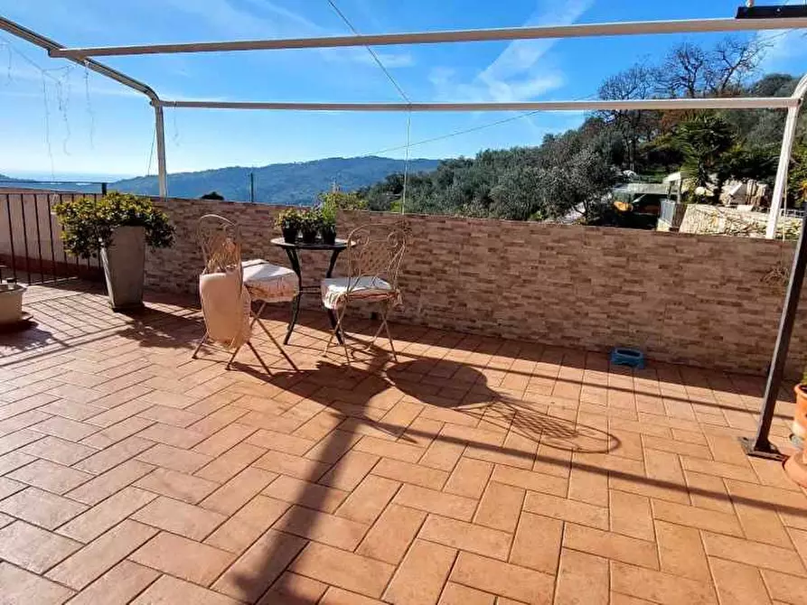 Immagine 1 di Villa in vendita  in Via Don Sasso a Cipressa