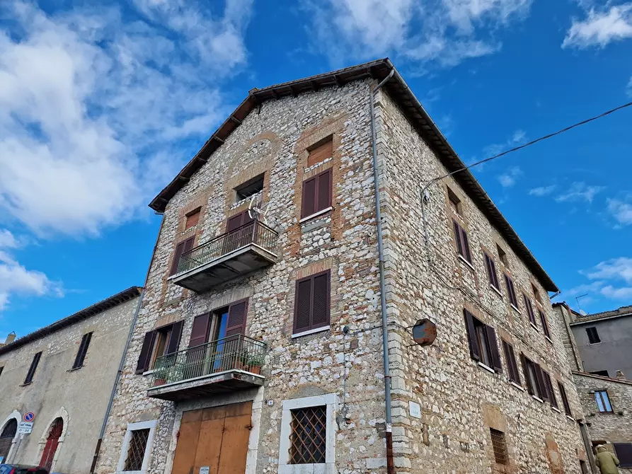 Immagine 1 di Appartamento in vendita  in Viale Regina Margherita a Alviano
