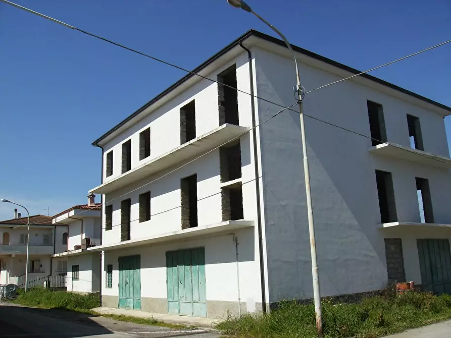 Immagine 1 di Casa indipendente in vendita  in Via Ateneo a Cassano Allo Ionio