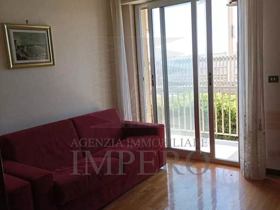 Immagine 1 di Appartamento in vendita  in Via Padova a Bordighera