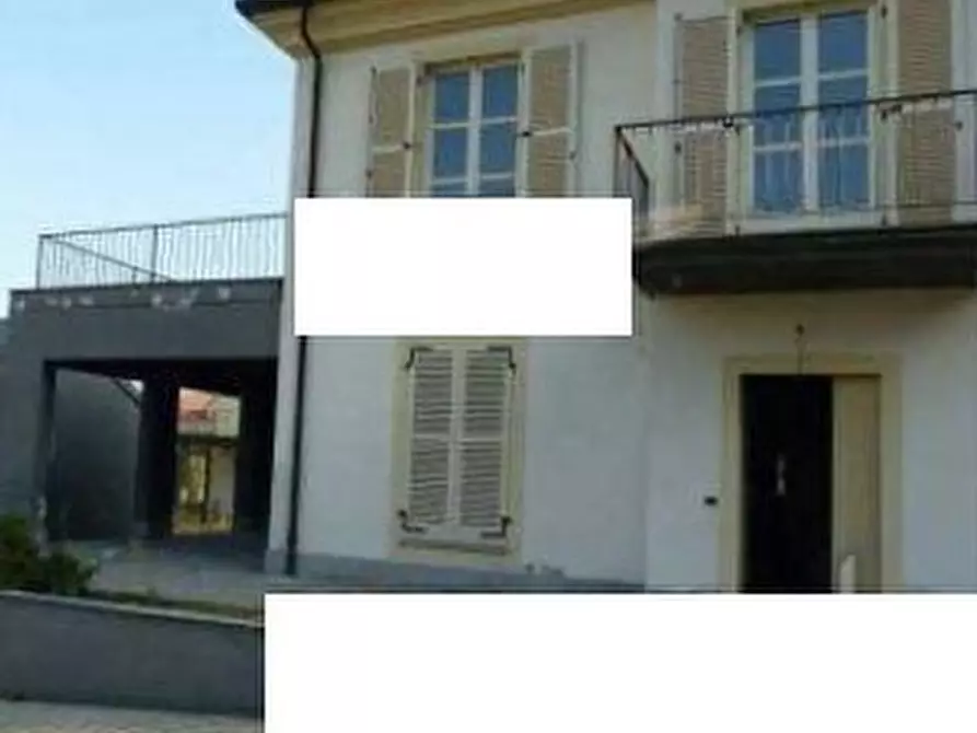 Immagine 1 di Villa in vendita  in Strada Gherzi a Canelli