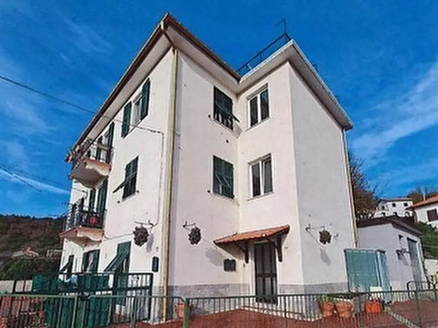 Immagine 1 di Appartamento in vendita  in Via Don Arturo Ponzone a Varazze