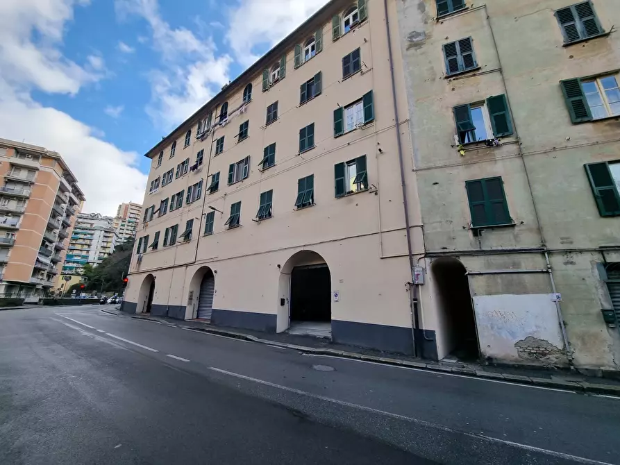 Immagine 1 di Magazzino in affitto  in Via Fereggiano a Genova