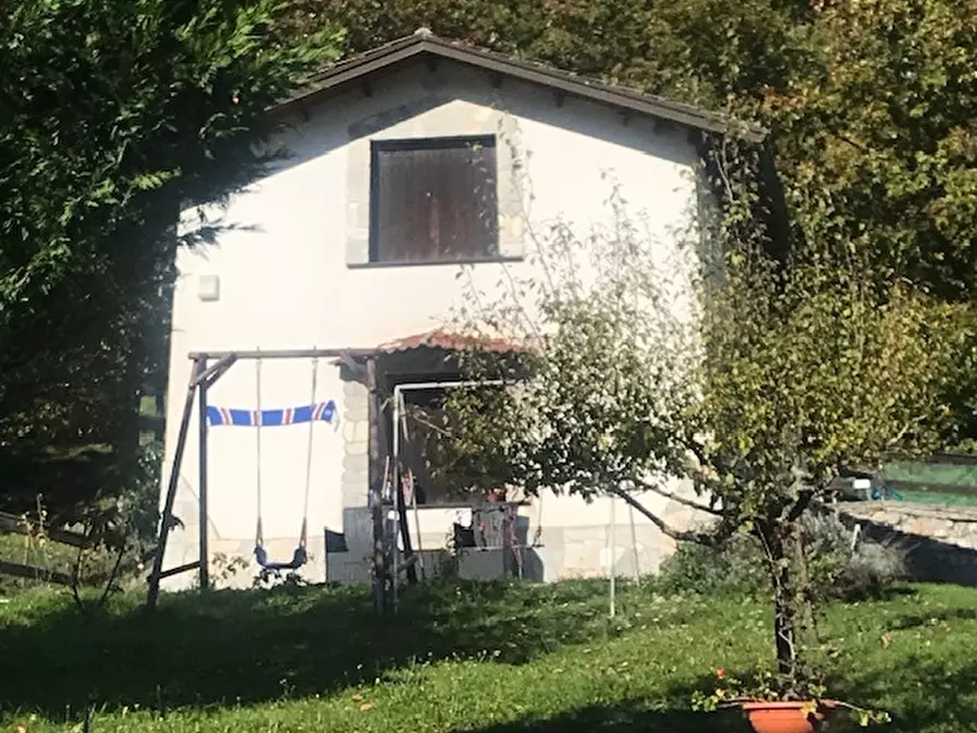 Immagine 1 di Casa indipendente in vendita  in località beinaschi a Rovegno