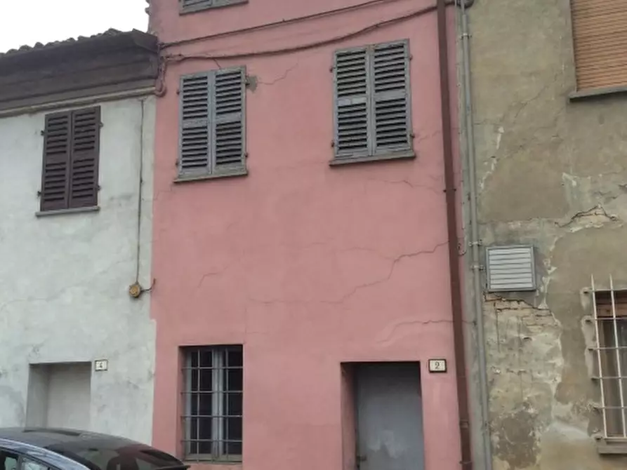 Immagine 1 di Appartamento in vendita  in via melchiorre gioia a Agazzano
