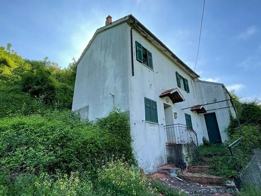 Immagine 1 di Rustico / casale in vendita  in San Bartolomeo del Bosco a Savona