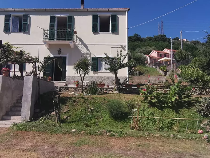 Immagine 1 di Casa indipendente in vendita  in Via San Dalmazio a Savona