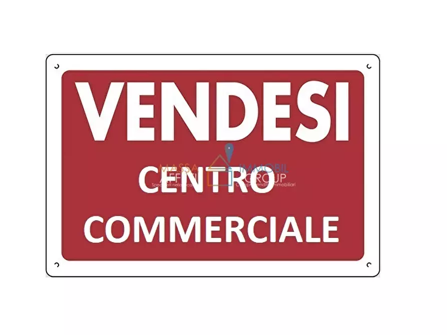 Immagine 1 di Negozio in vendita  in Corso Carlo Rosselli a Carrara