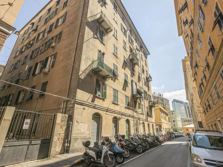 Immagine 1 di Appartamento in vendita  in Piazza Manzoni a Genova