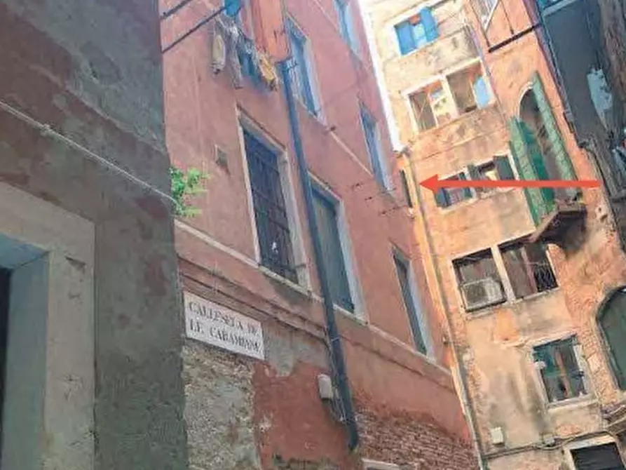 Immagine 1 di Appartamento in vendita  in San Polo a Venezia