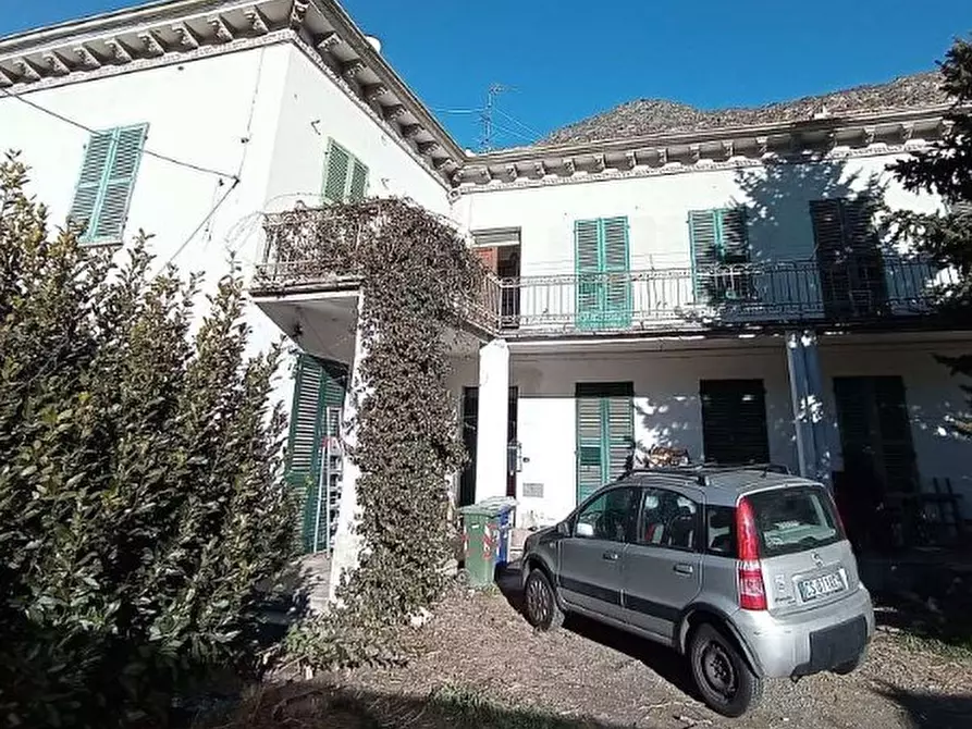 Immagine 1 di Casa indipendente in vendita  in Borgata Chiodo a Mompantero