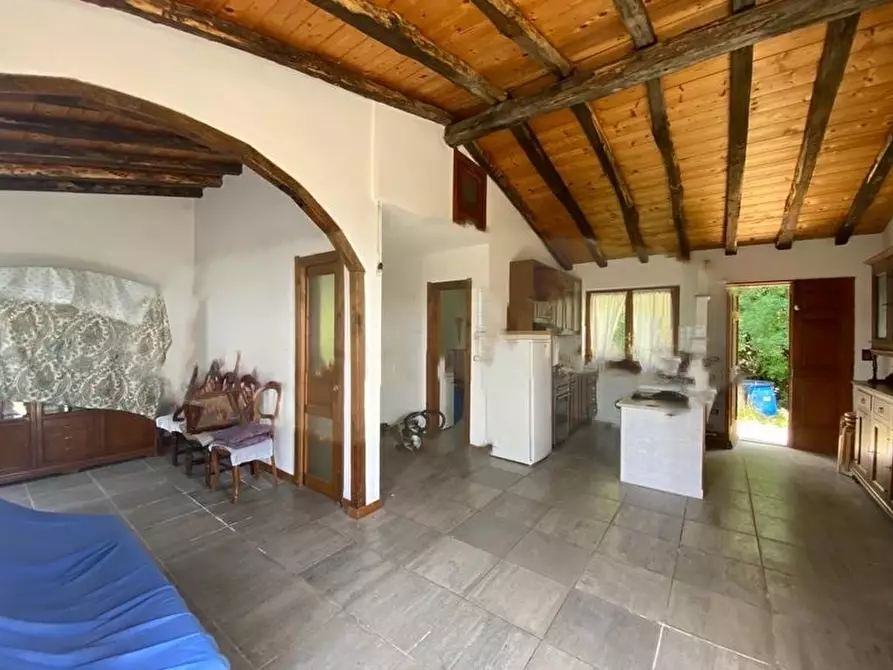 Immagine 1 di Casa indipendente in vendita  in Via San Martino a Avegno