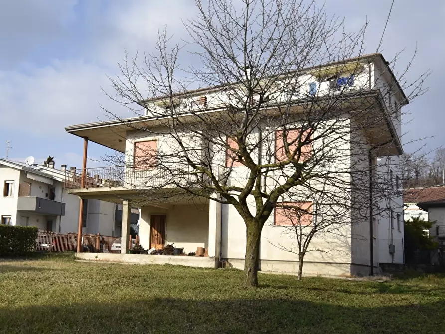 Immagine 1 di Villa in vendita  in VIALE TRIESTE a Arzignano