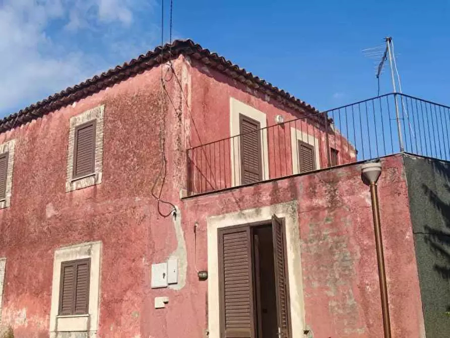 Immagine 1 di Casa indipendente in vendita  in via chieti a San Giovanni La Punta