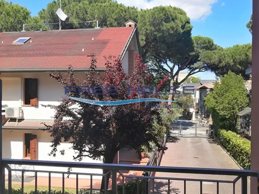 Immagine 1 di Casa indipendente in affitto  in Viale Vittorio Veneto a Cervia