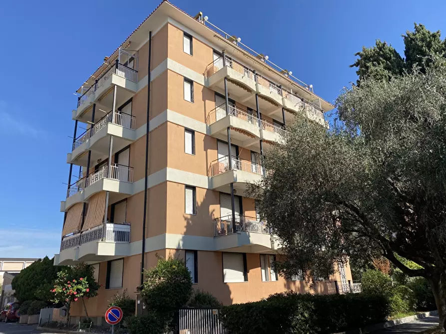 Immagine 1 di Appartamento in vendita  in Piazza XXV Aprile a San Bartolomeo Al Mare