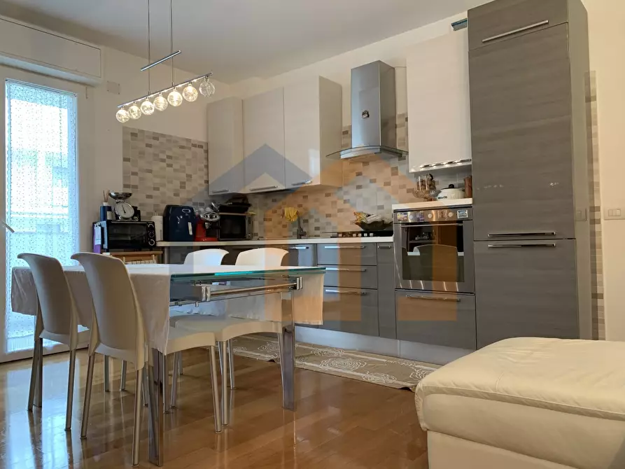 Immagine 1 di Appartamento in vendita  in Via Privata Vistamare a Savona