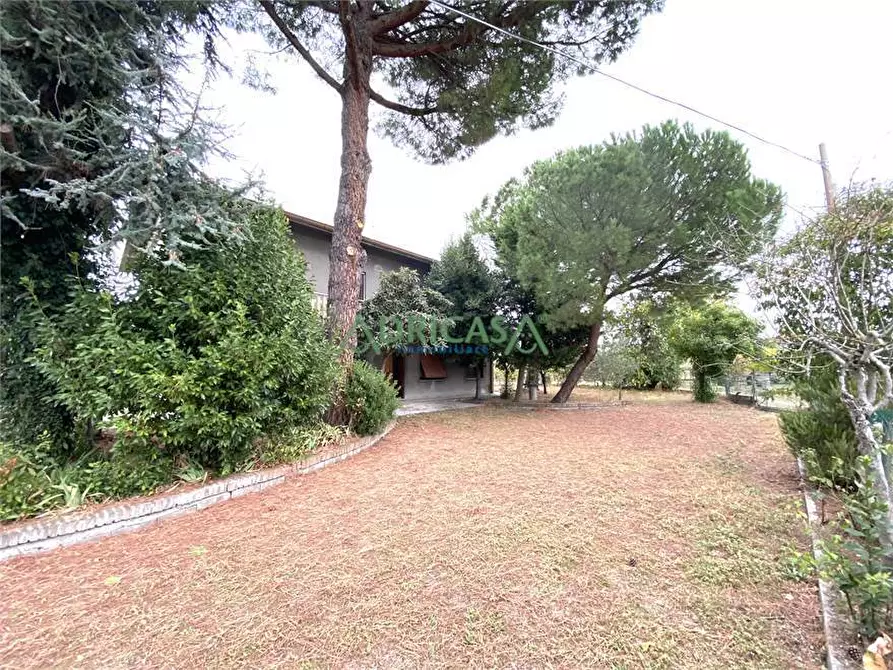 Immagine 1 di Casa indipendente in vendita  in via marecchiese a Santarcangelo Di Romagna