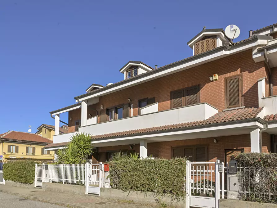 Immagine 1 di Villa in vendita  in via Fenoglio a Ciriè