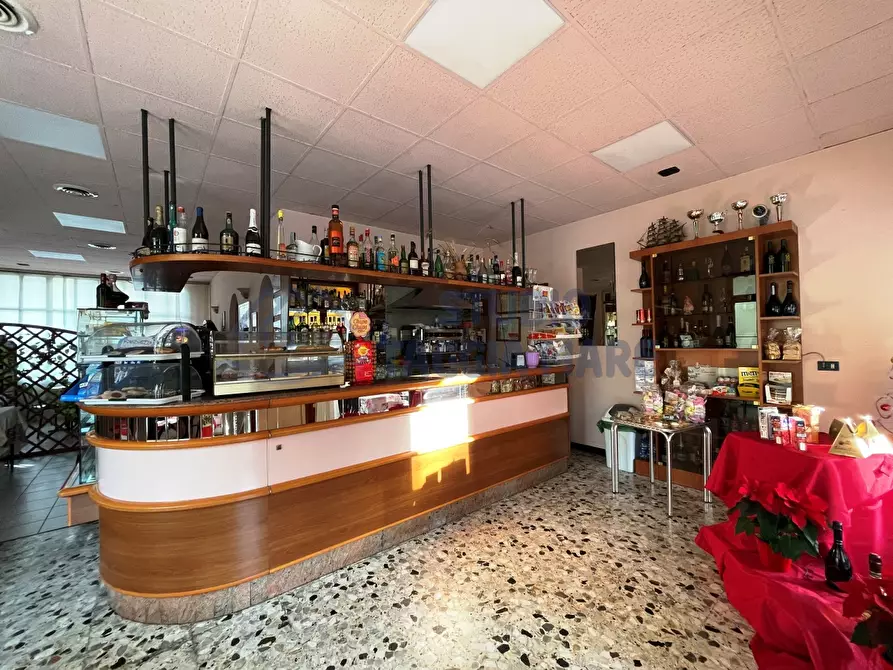 Immagine 1 di Bar / Ristorante in vendita  in Via San Francesco a Taggia