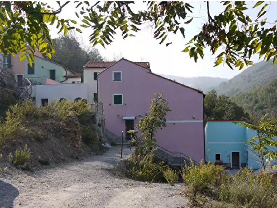Immagine 1 di Appartamento in vendita  in Via Molini a Quiliano
