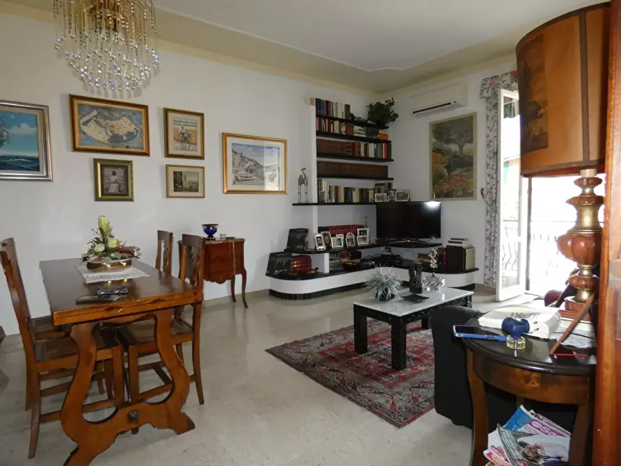 Immagine 1 di Appartamento in vendita  in Via Vincenzo Fascie a Sestri Levante