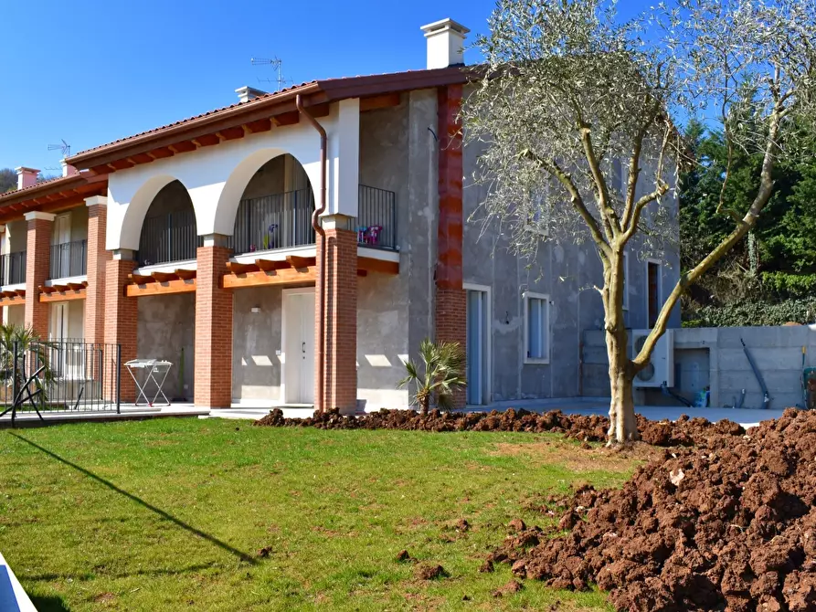 Immagine 1 di Villa in vendita  a Altissimo