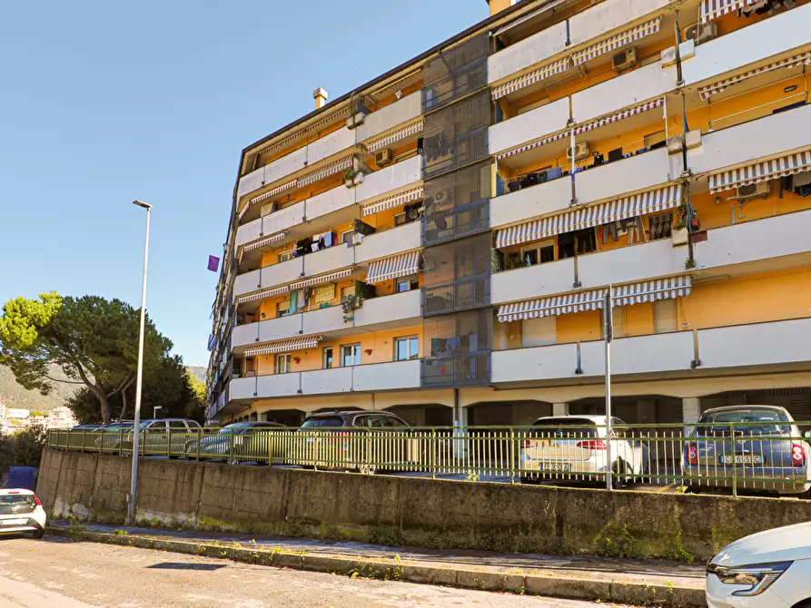 Immagine 1 di Appartamento in vendita  in Via Rubaldo Merello a Genova