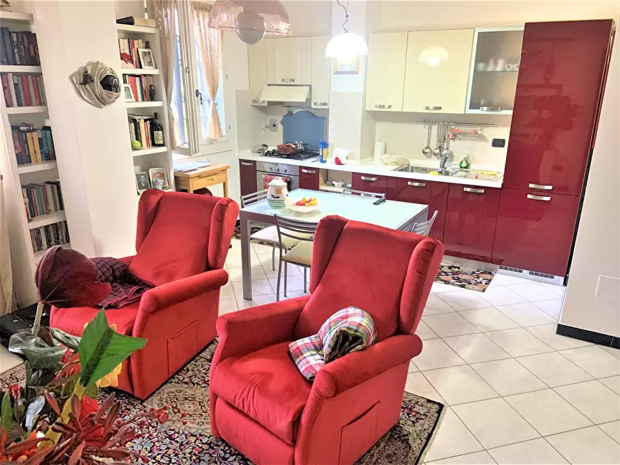 Immagine 1 di Appartamento in vendita  in Via D. Stefanacci a Vernio