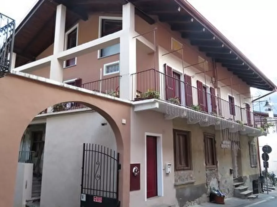 Immagine 1 di Appartamento in vendita  in Via Romano e Luciano Barella a Borgone Susa