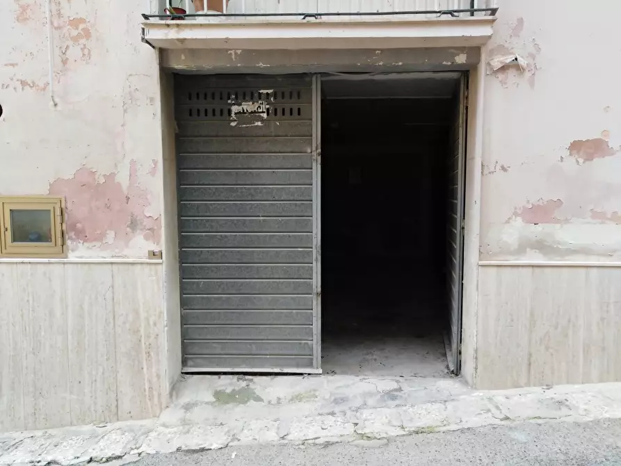 Immagine 1 di Locale commerciale in vendita  a Ragusa