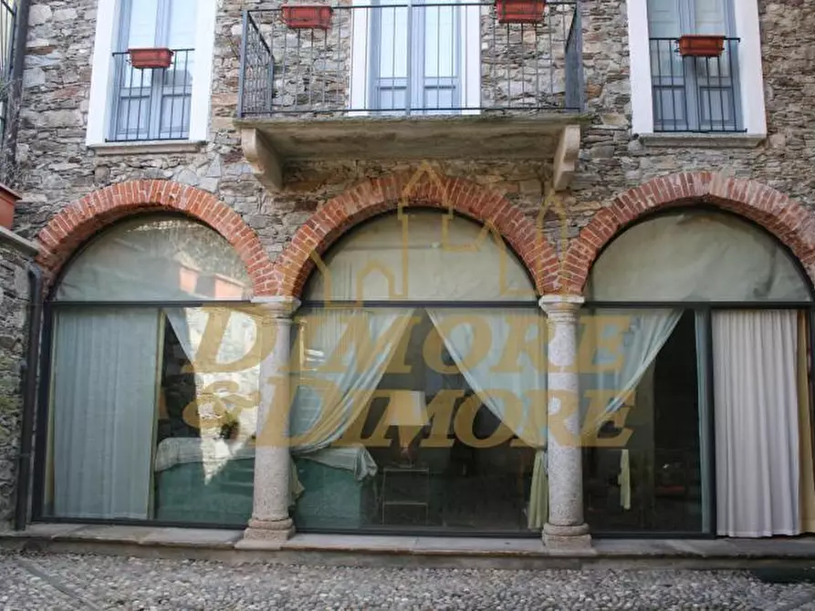 Immagine 1 di Villa in vendita  a Agrate Conturbia