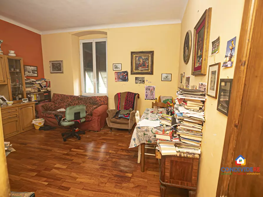 Immagine 1 di Appartamento in vendita  in Piazza Galileo Ferraris a Genova