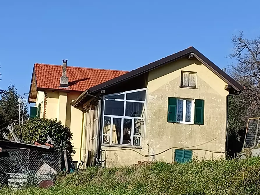Immagine 1 di Casa indipendente in vendita  in SP542 a Varazze
