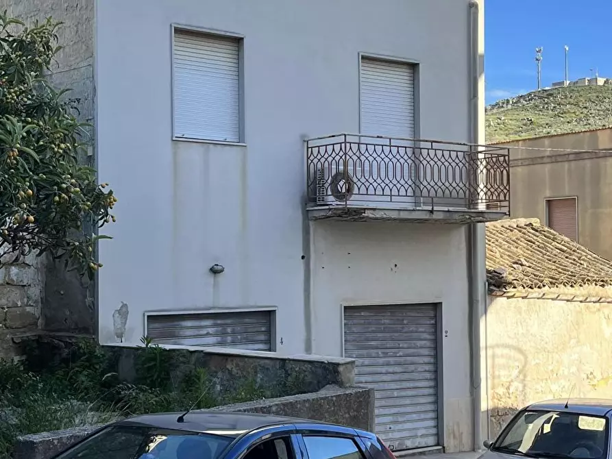 Immagine 1 di Appartamento in vendita  in Via Milano a Custonaci