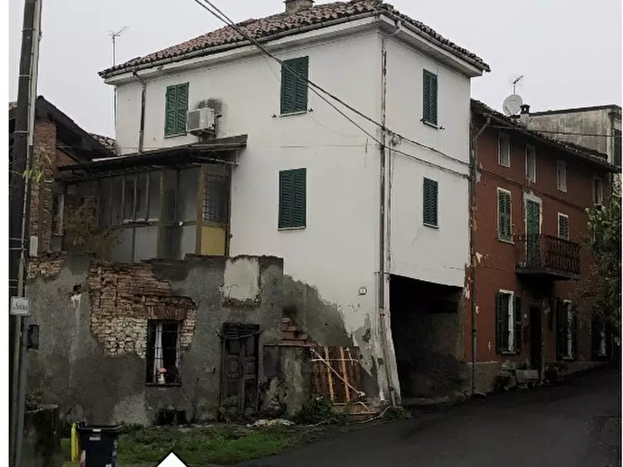Immagine 1 di Appartamento in vendita  in Via Fontana a Carezzano