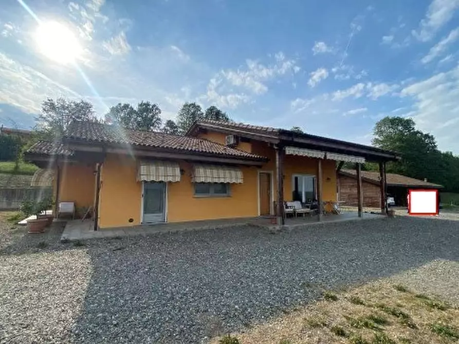 Immagine 1 di Villa in vendita  in Strada Mombarghetto a Cassine