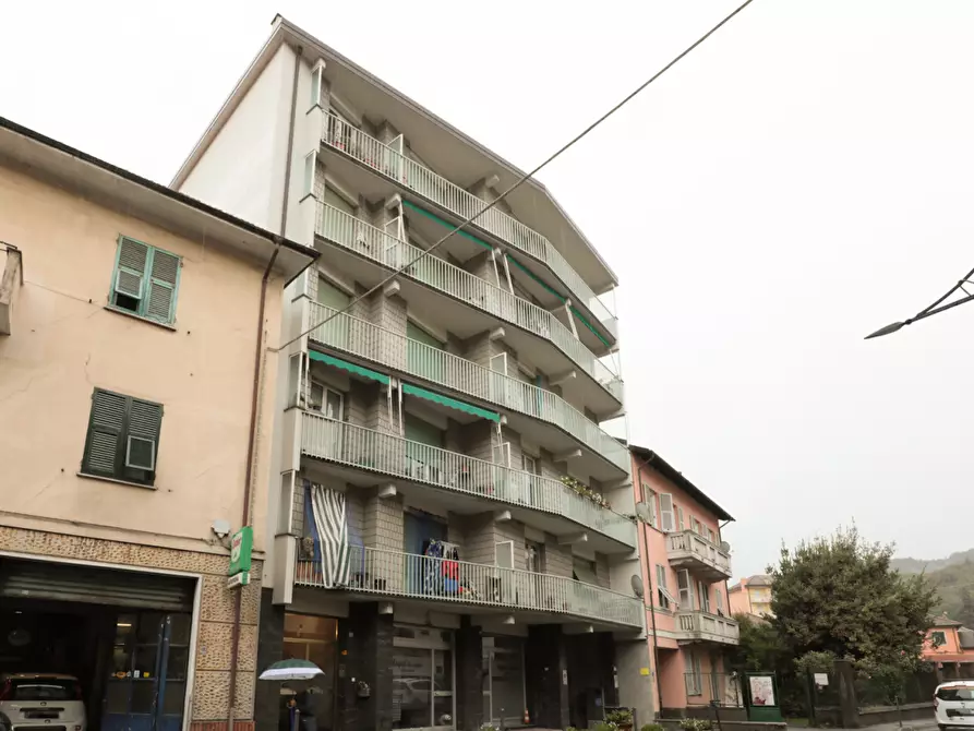 Immagine 1 di Appartamento in vendita  in Via Pietro Ratto a Busalla