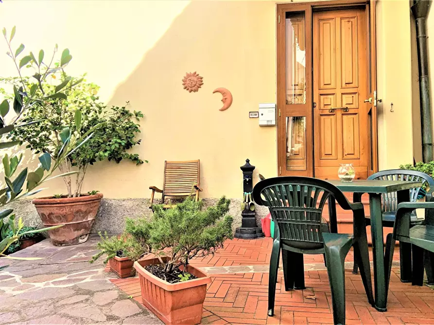 Immagine 1 di Appartamento in vendita  in Via del Bisenzio a Vernio
