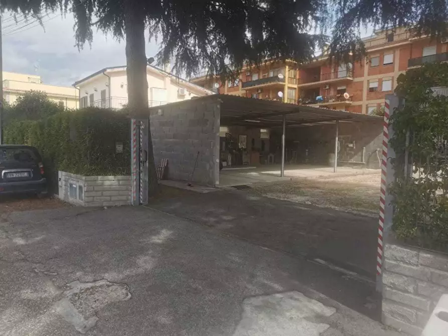 Immagine 1 di Magazzino in affitto  in STRADA GALLI a Tivoli