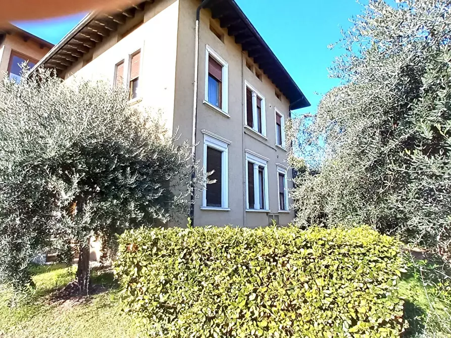 Immagine 1 di Appartamento in vendita  in Viale Marco Enrico Bossi a Salò