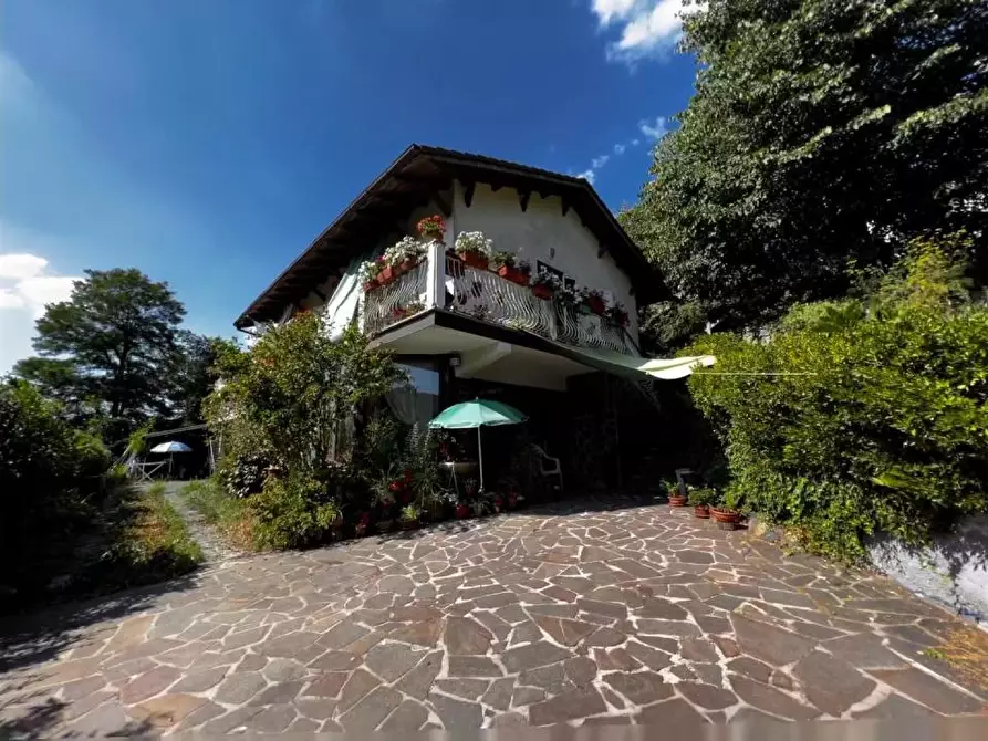 Immagine 1 di Villa in vendita  in Via Giovo a Mioglia